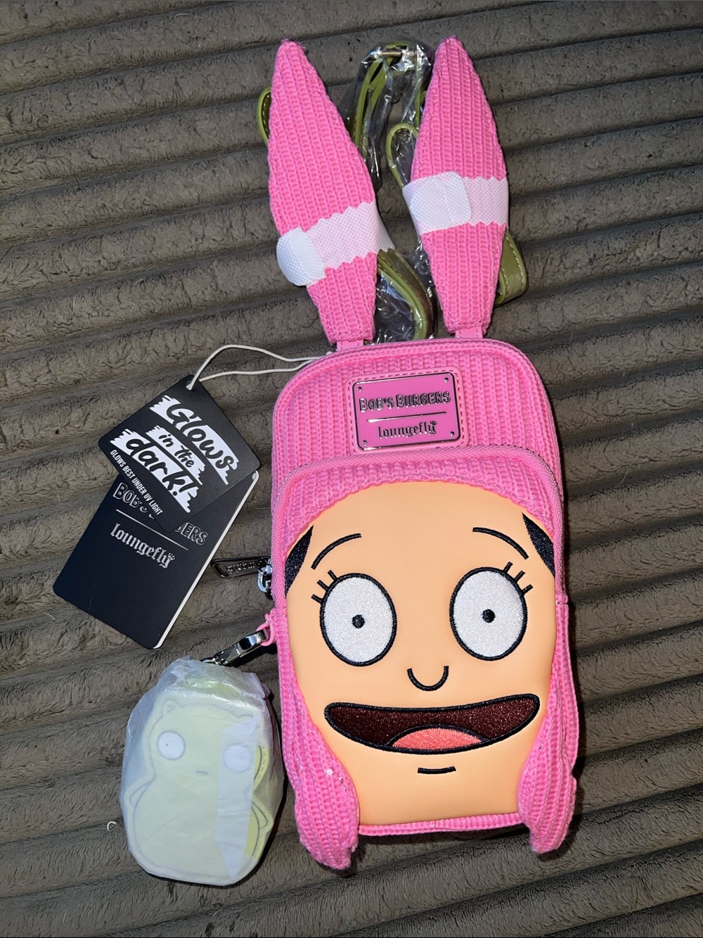 NEW!! Louise Belcher- GITD LOUNGEFLY- BURGER SLING purse/ bag